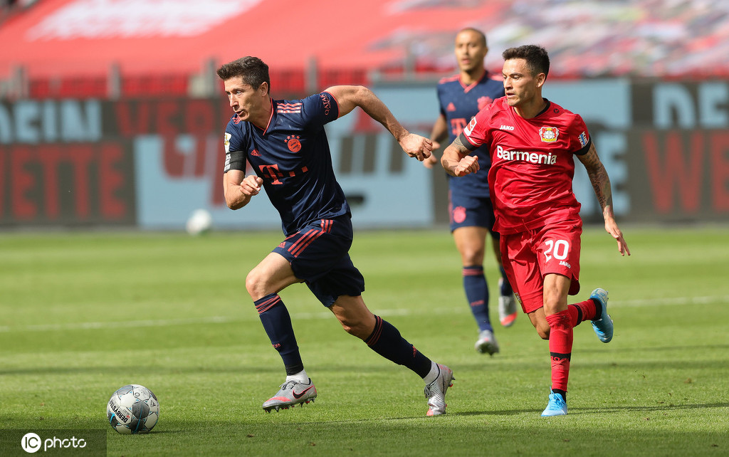 莱万刷新里程碑，圣安东尼奥马刺常规赛力克菲尼克斯太阳，晋级概率达73％的简单介绍